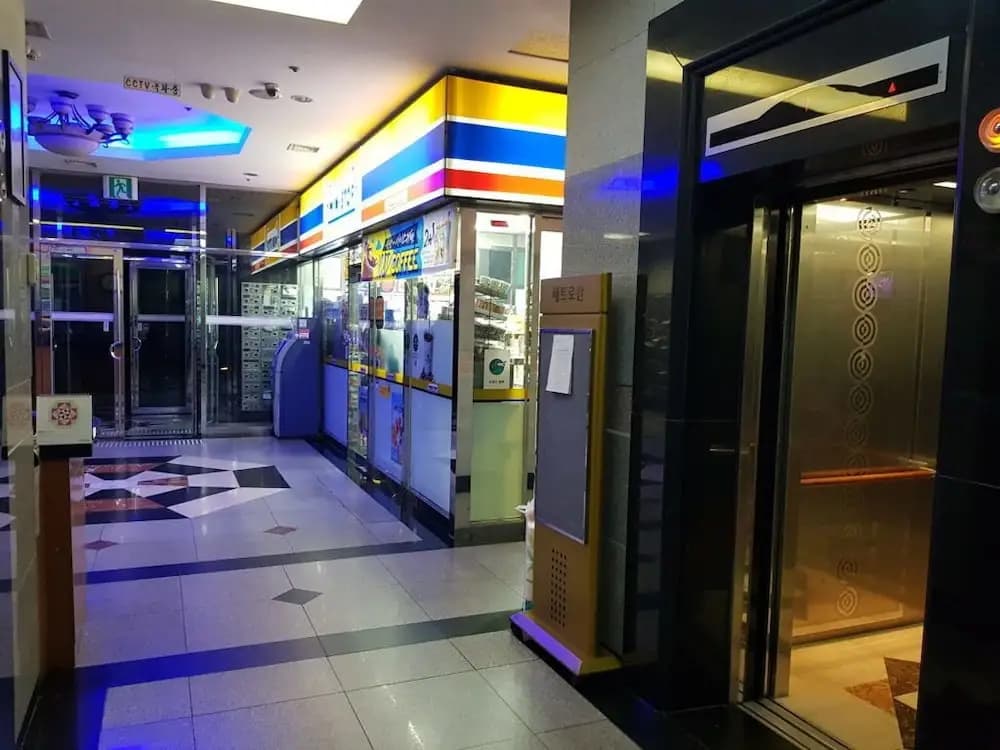 KPOP Coex Gangnam Stay - photo 1