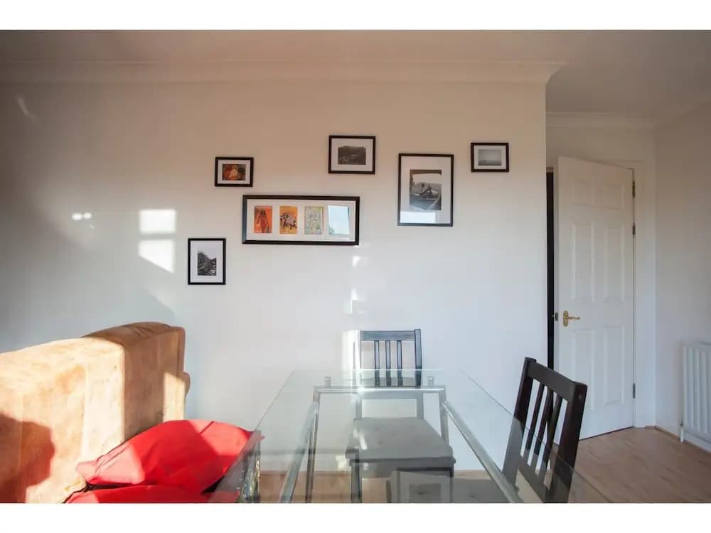 Sunny Flat W/parking Near Royal Botanic Garden - main photo