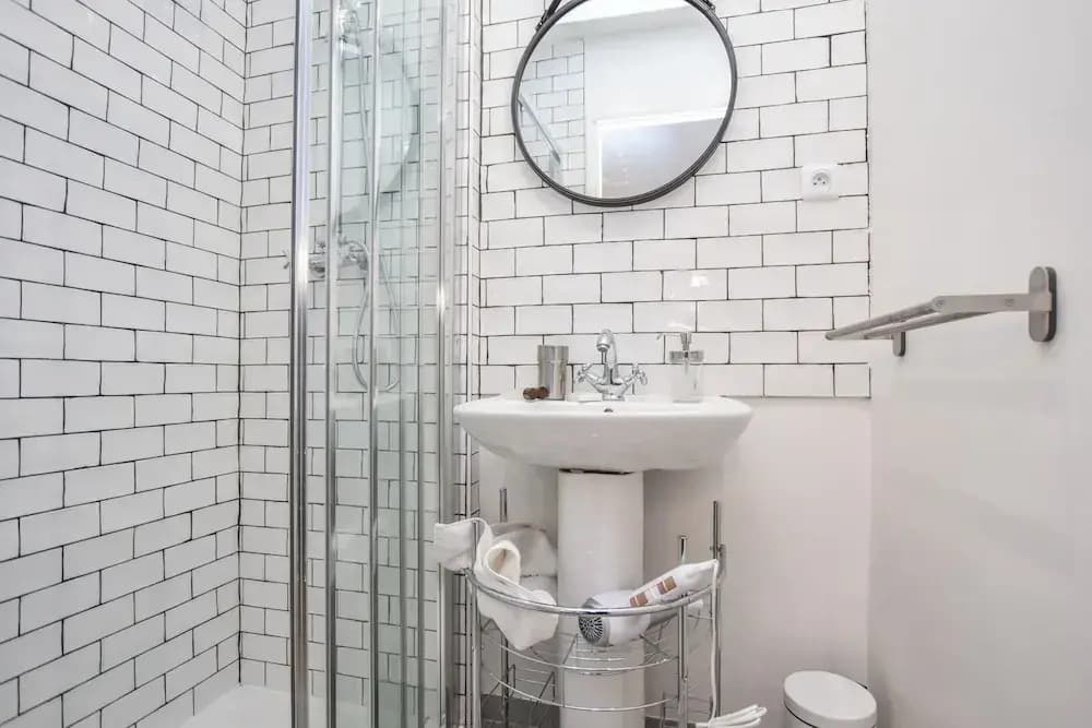 Chic Apartment - 3br/8p - Canal Saint-martin - photo 9