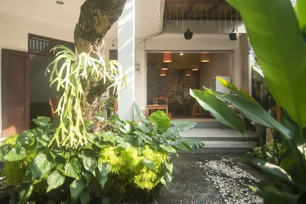 Miraa Guest House & Resto - photo 4