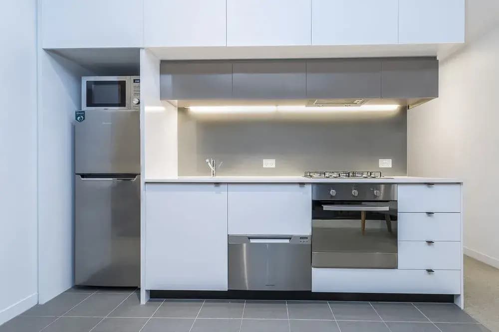 Accommodating Luxuries - CBD Apartment - photo 26