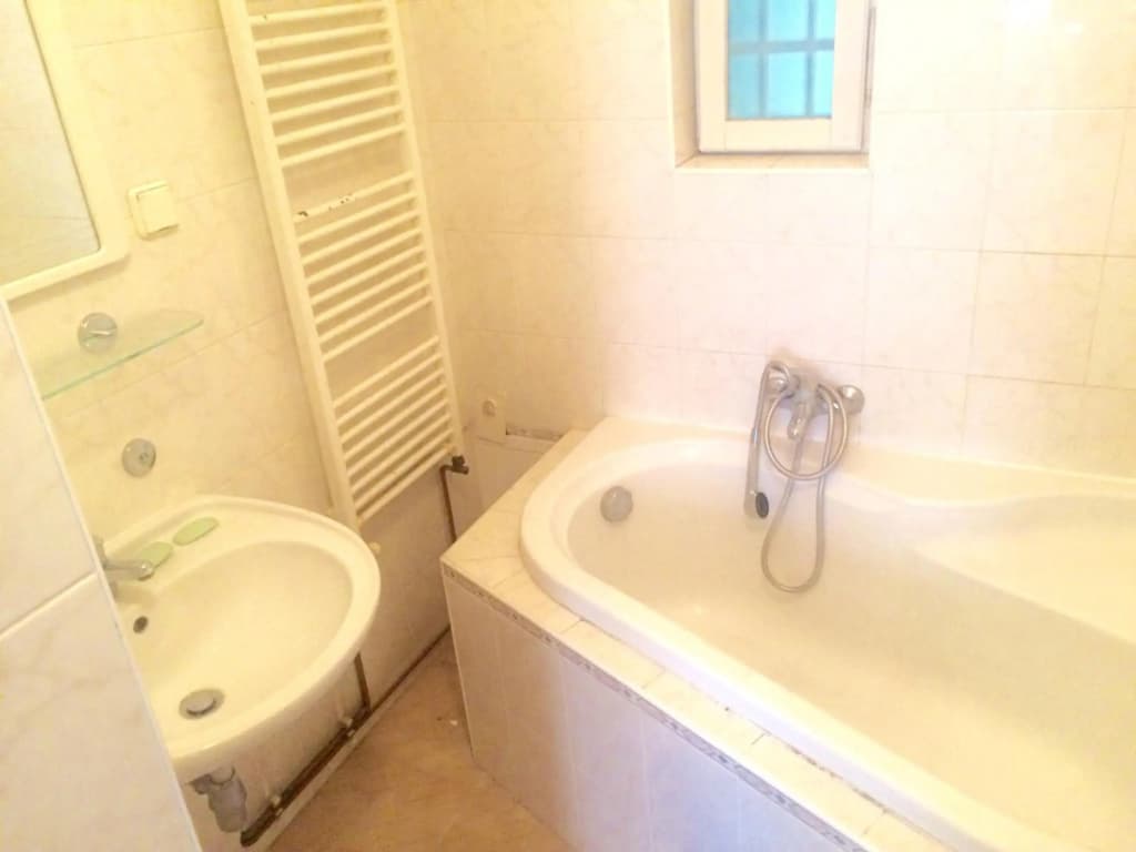 Historic centre-spacious apartment - photo 7