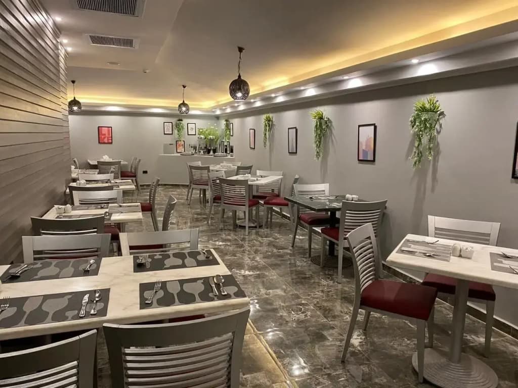 Golden Carven Hotel - photo 20