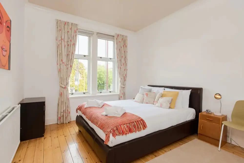Modern Trinity Apartment In Good Location - main photo