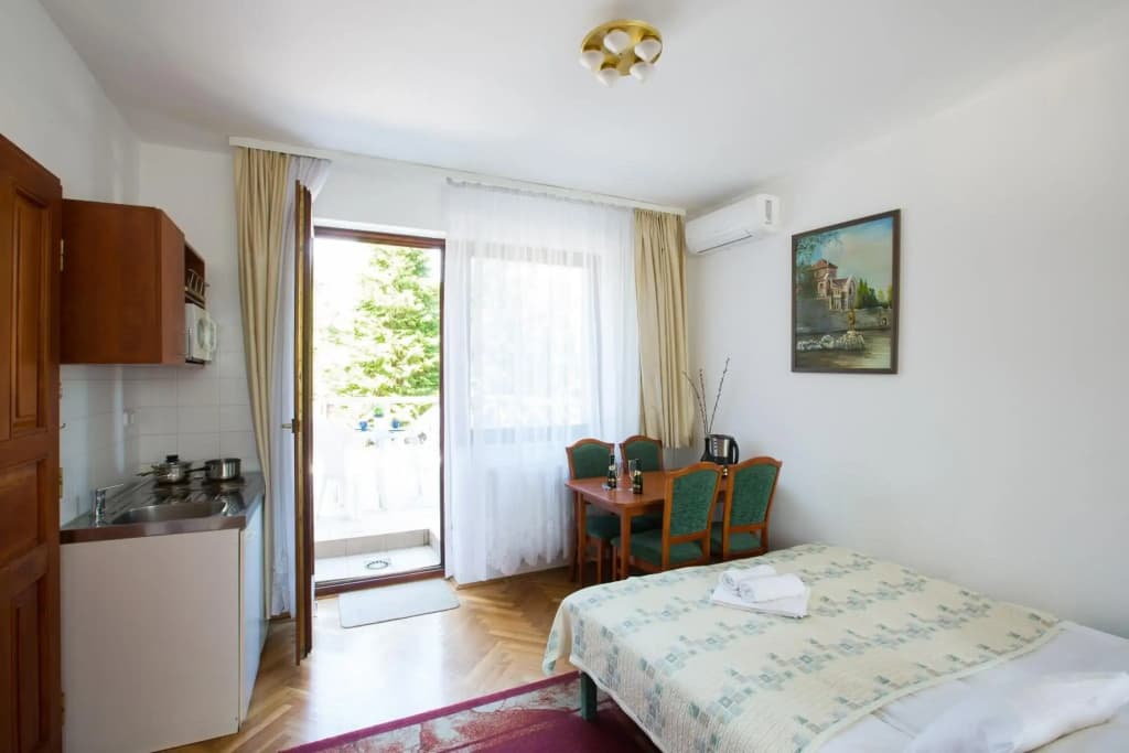 Helios Hotel Pension - photo 7