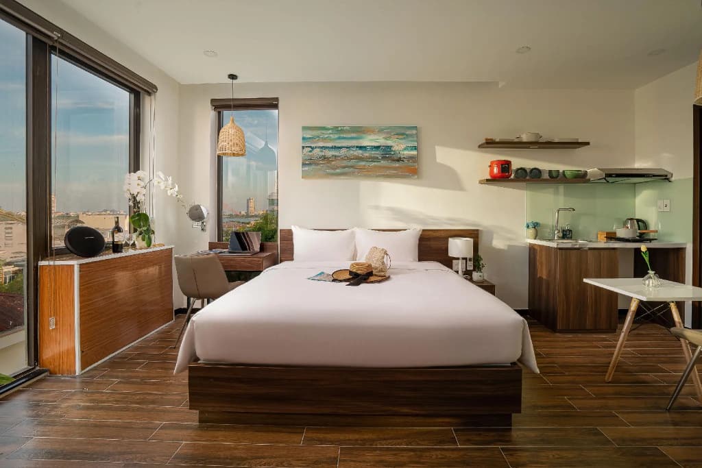 Dragon View Riverfront Hotel - Managed by Chiic Vacation - photo 2