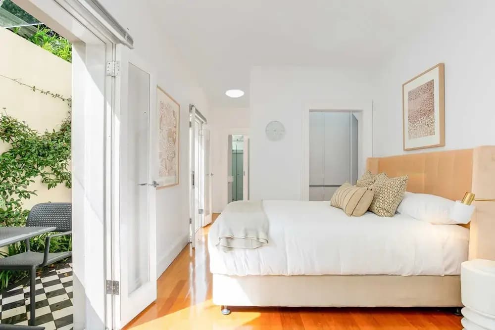 Cosy Inner West Studio With Courtyard - photo 1