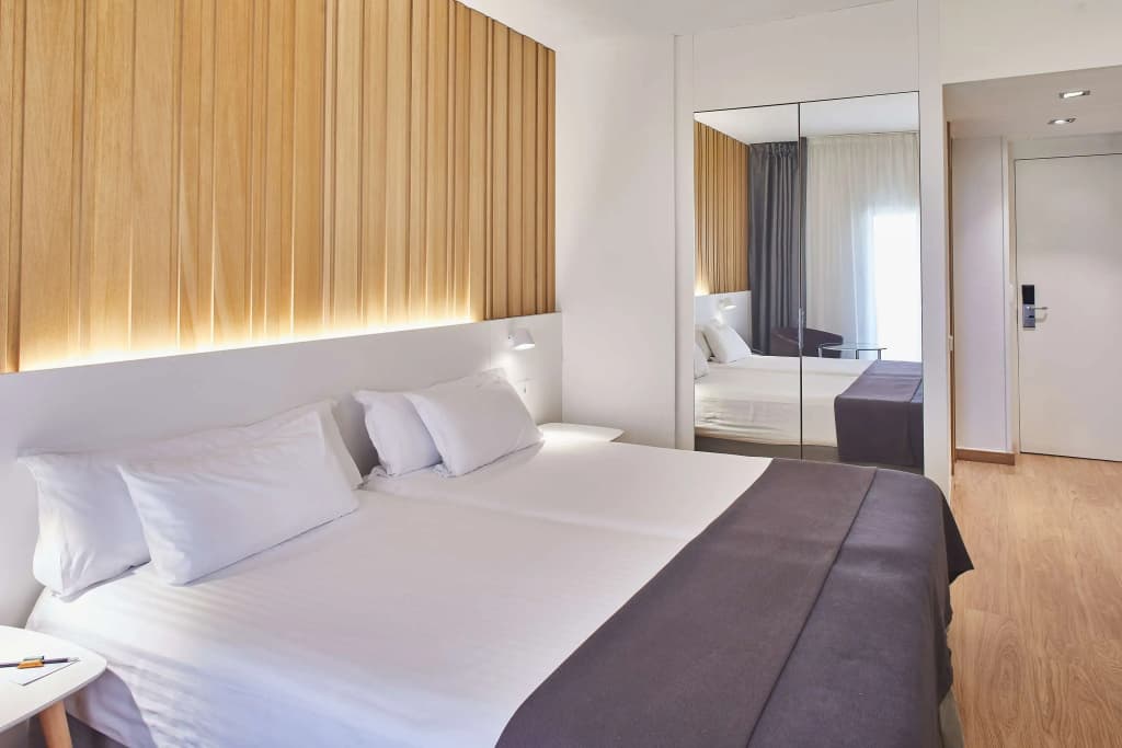 Hotel Silken Ramblas - photo 3