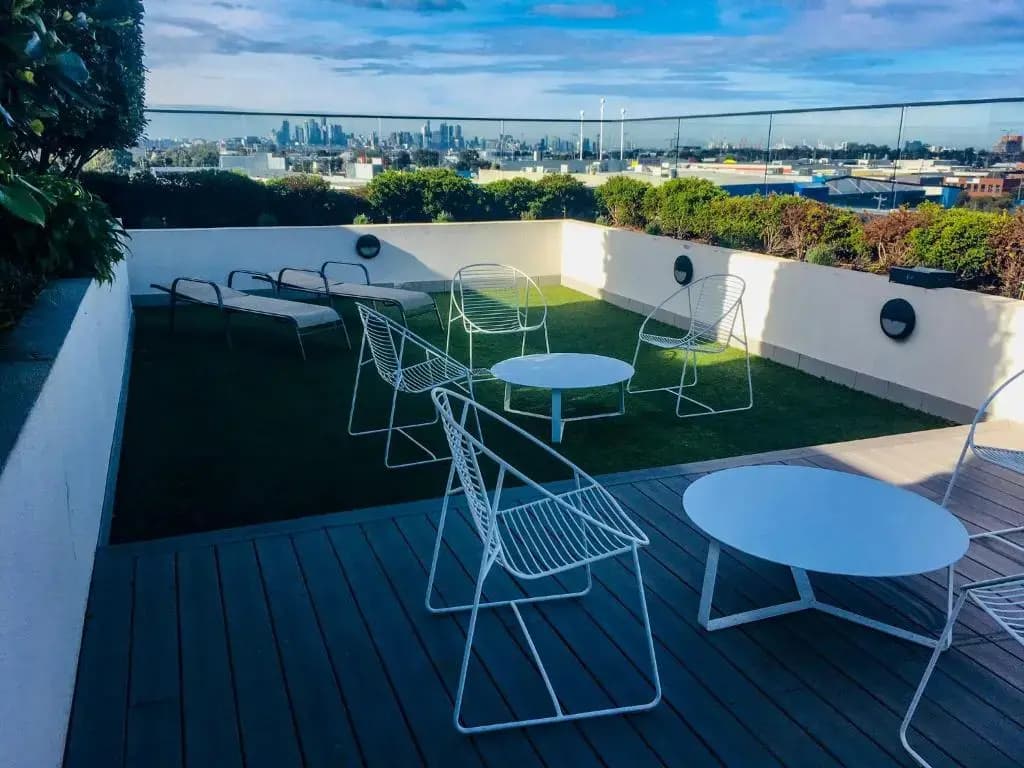 Modern, Clean, Luxury at the Right Price..... - photo 15