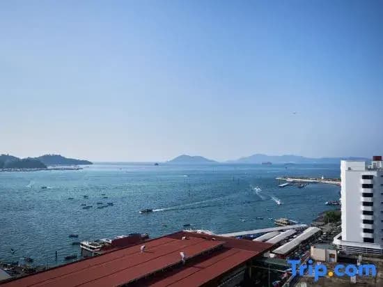 The Shore by HF Suites - photo 7