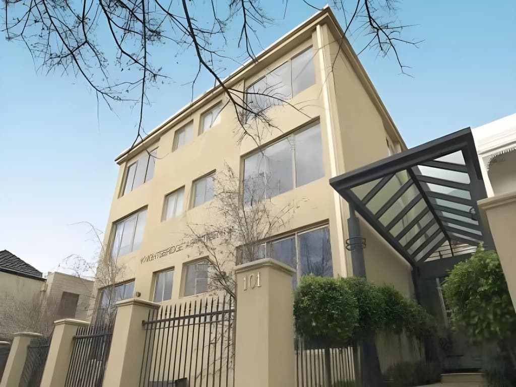 Knightsbridge Apartments - photo 1
