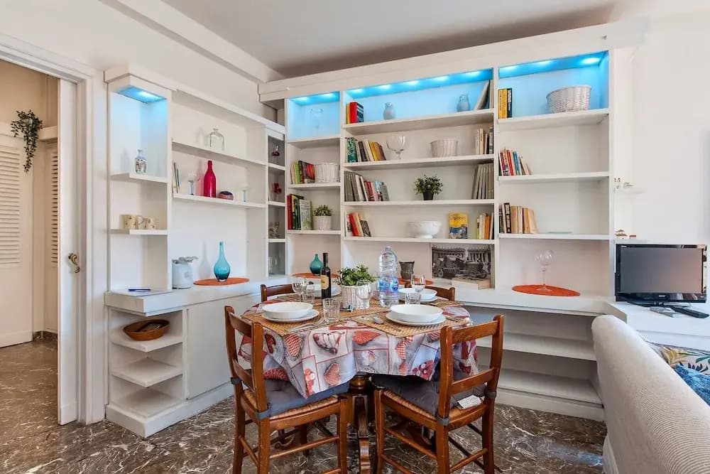 Spanish Steps Apartment - photo 11