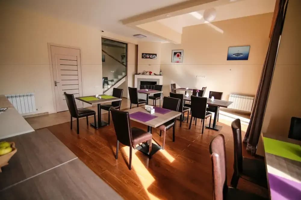 Hills Hotel - photo 15
