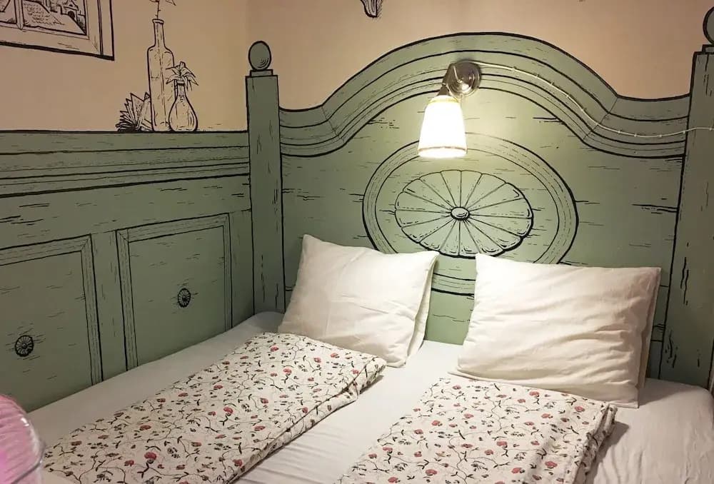 Lavender Circus Hostel And Apartments - photo 4