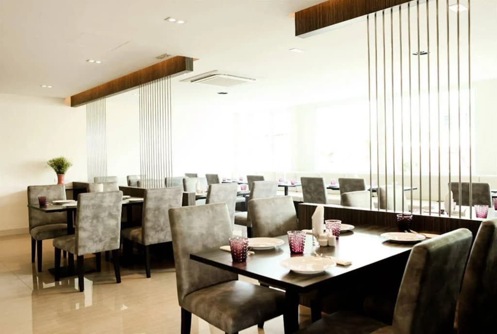 Crystal Suites Suvarnabhumi Airport - photo 19