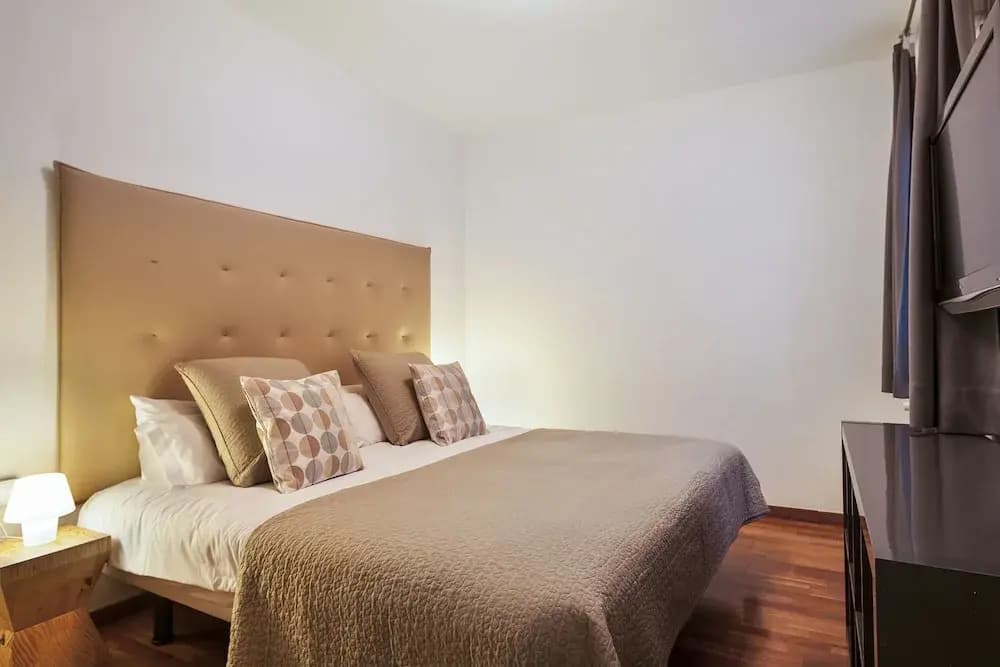 Uma Suites Luxury Downtown - photo 6