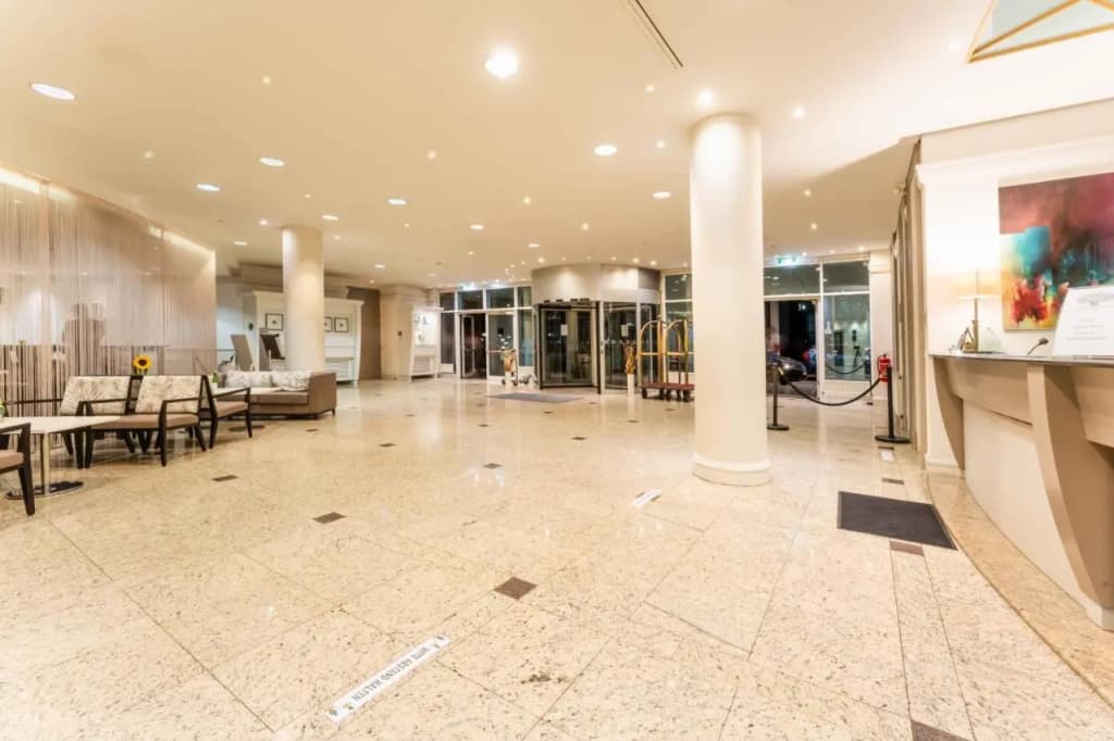 Plaza Premium Wien - photo 41