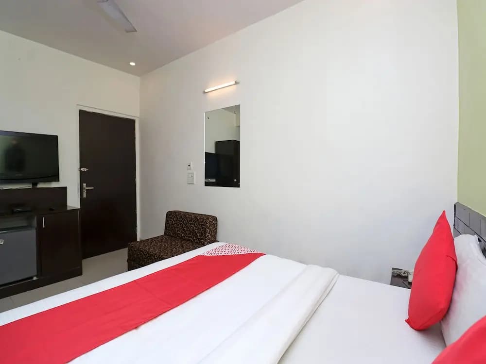 OYO 7344 My H Rooms - photo 5