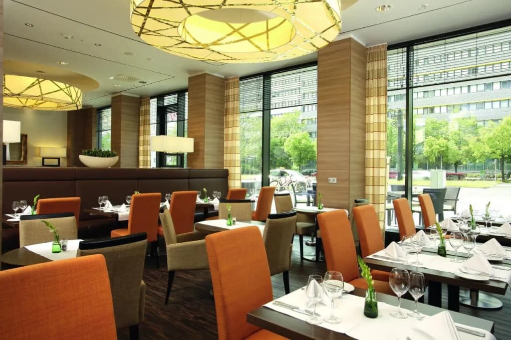 H4 Hotel Berlin Alexanderplatz - photo 26