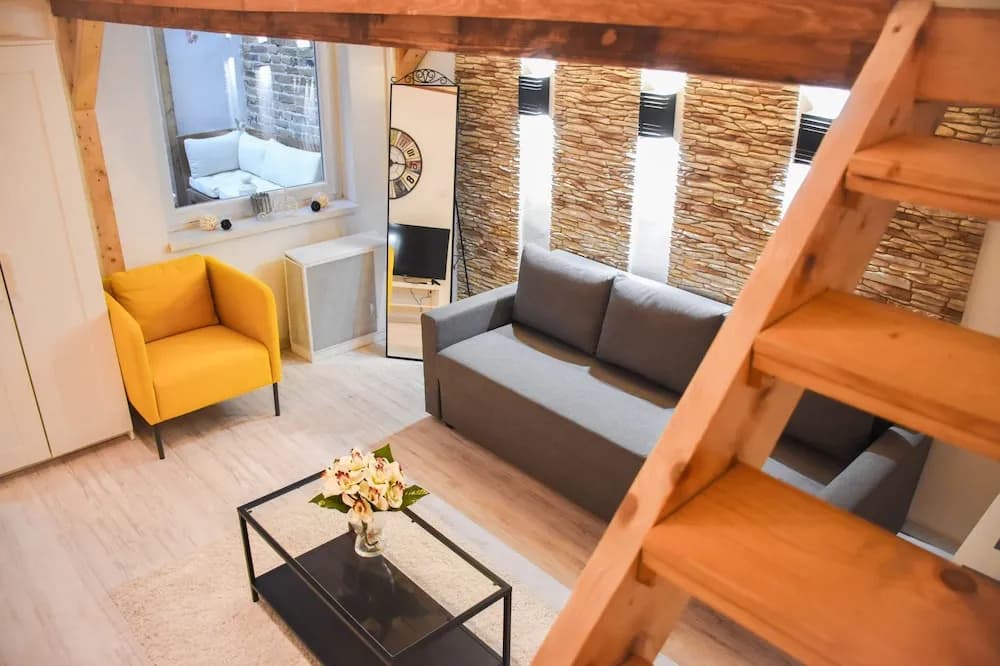 Cosy flat with balcony - photo 2