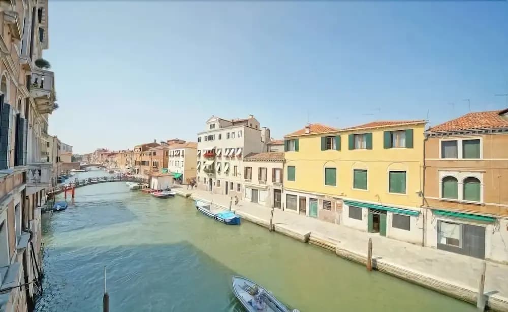 Luxury Balcony Apartment - photo 15