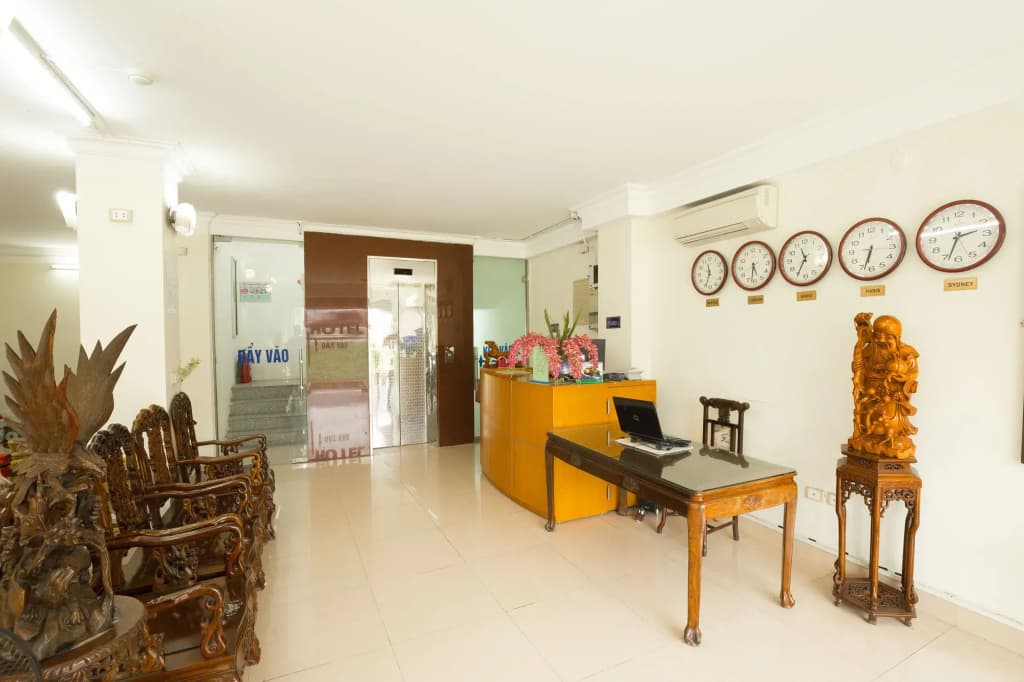 Ho Sen Xanh Hotel Hanoi - photo 2