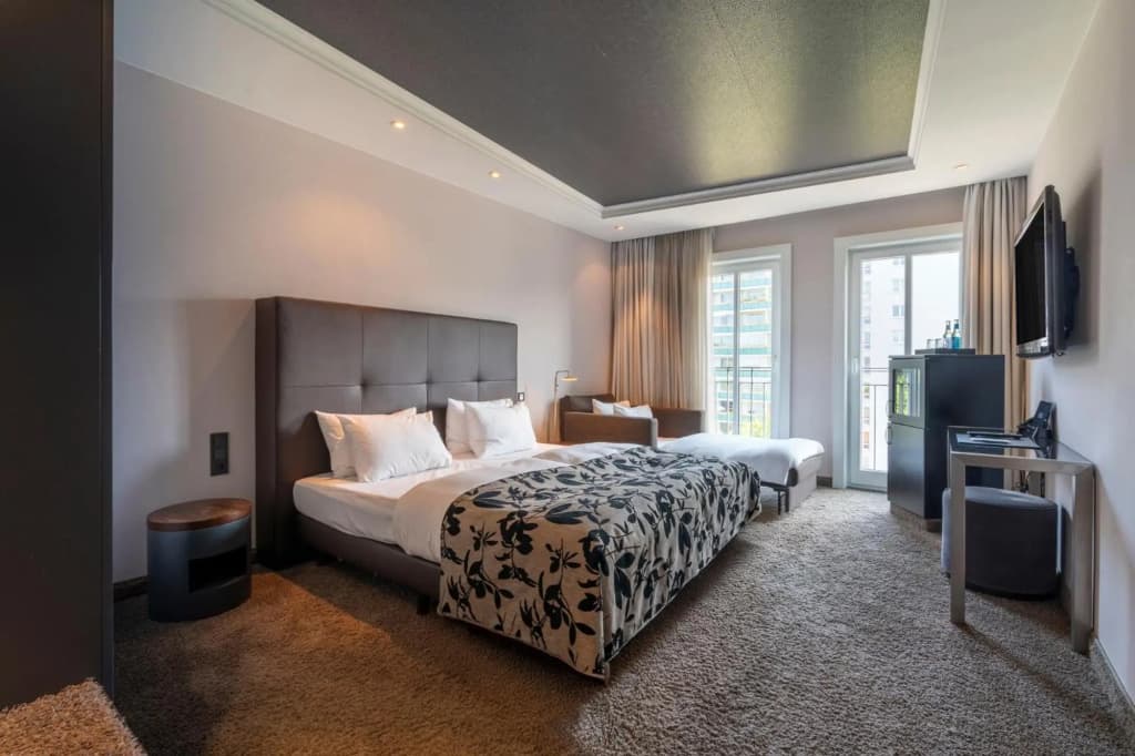 Hotel NEWBERLIN - photo 4