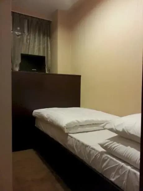 Shanghai Hotel - photo 1