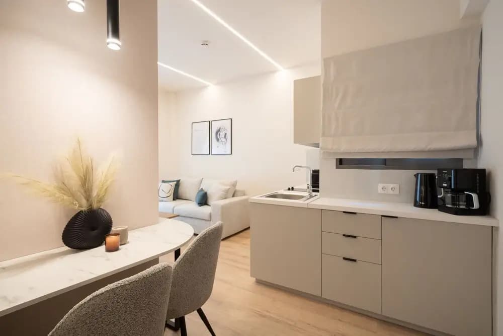Io Suites - photo 25