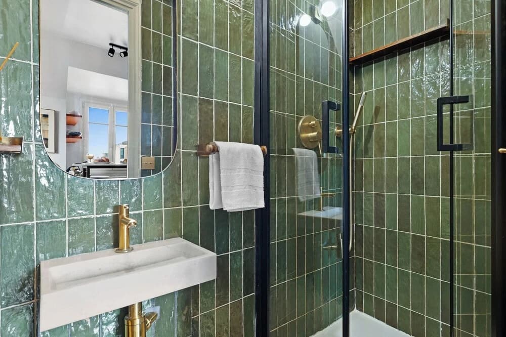 Stylish 1BR Parc Monceau Retreat - photo 9
