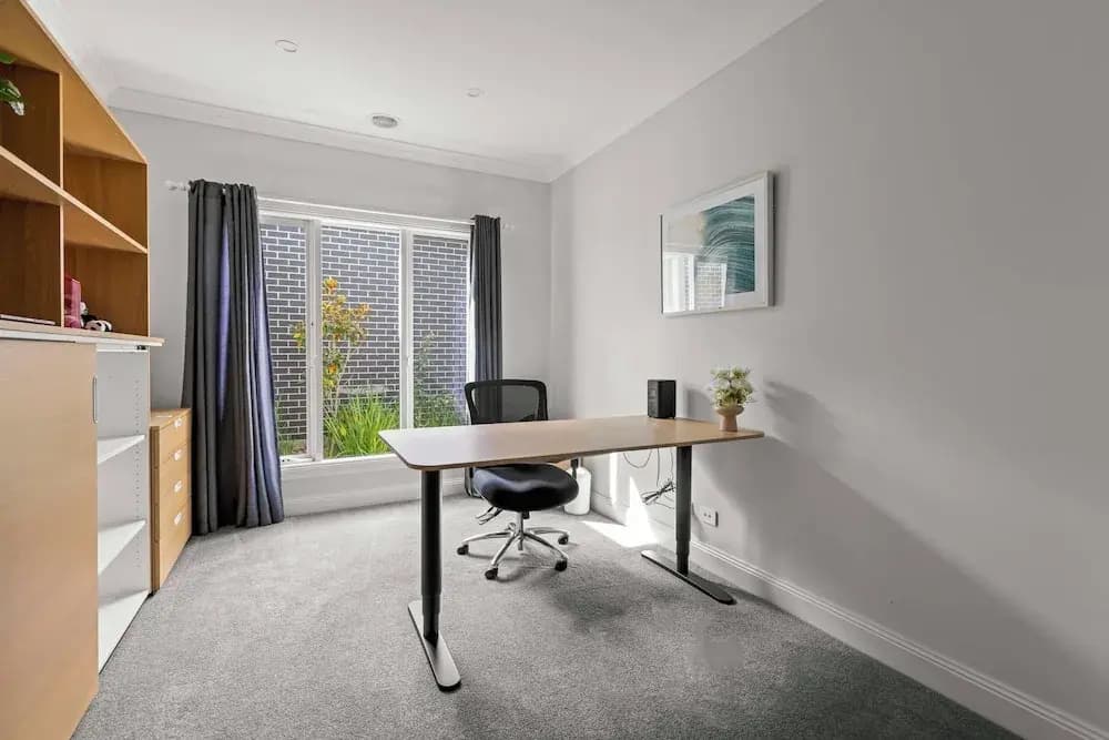StayAU Contemporary 5BRM Families Home Point Cook - photo 12