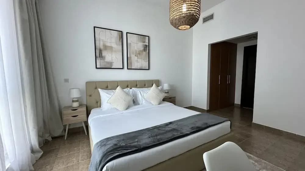 Easygo- Stunning 1bdr Hamilton - photo 1