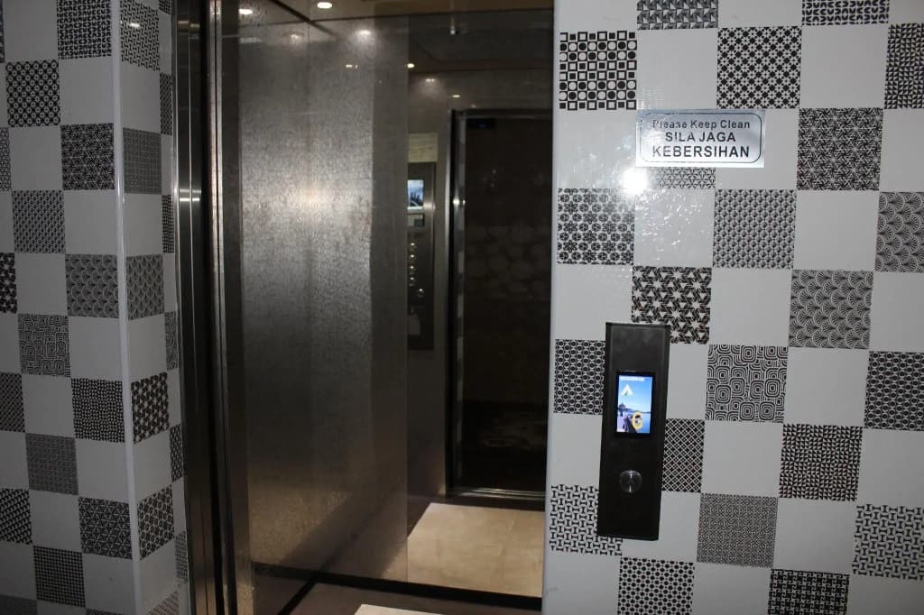 New Wave Hotel - photo 6