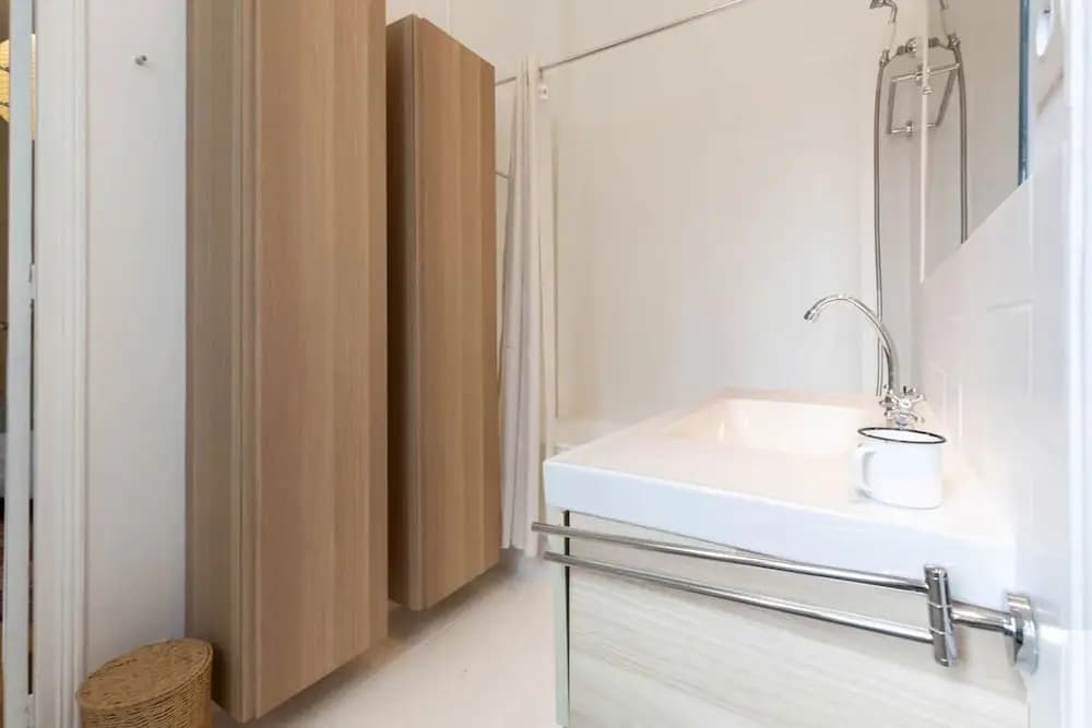 Chic Grenelle 3 Bedroom Apartment in Paris - photo 6