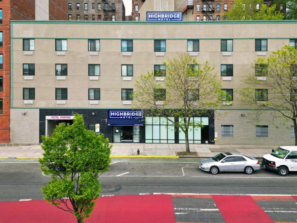 Highbridge Hotel - main photo