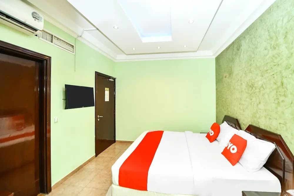 OYO 137 Marina Hotel - photo 5