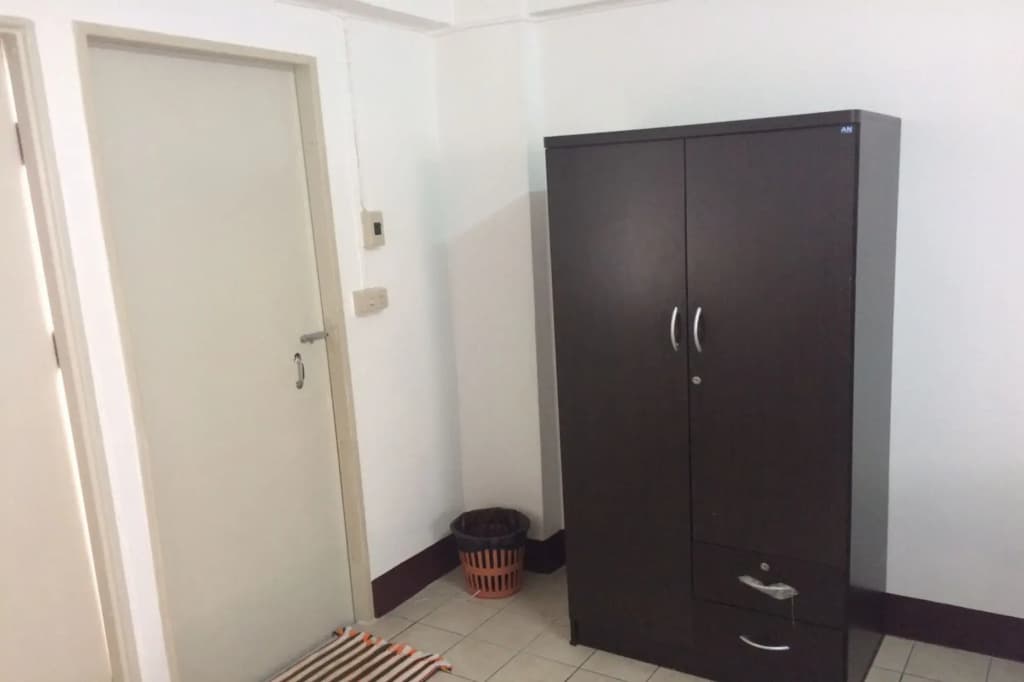 NR Guesthouse - photo 10