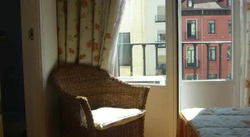 Hostal Triana - photo 4