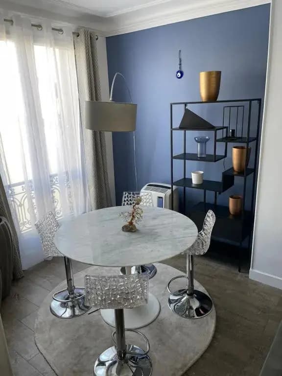 Beautiful Lincoln Apartment - photo 6