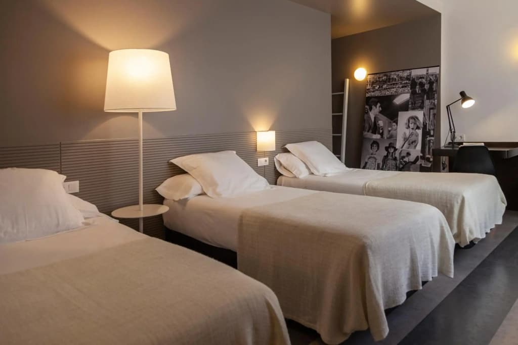 Sixties Ramblas Hotel - photo 3