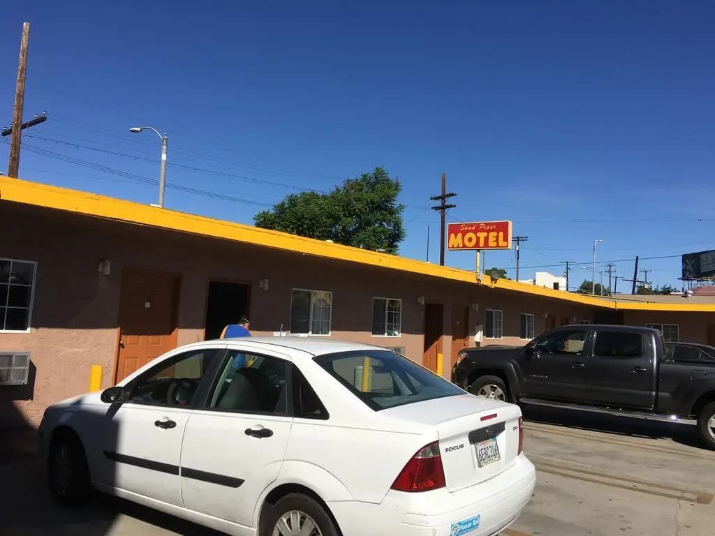 SandPiper Motel - photo 18