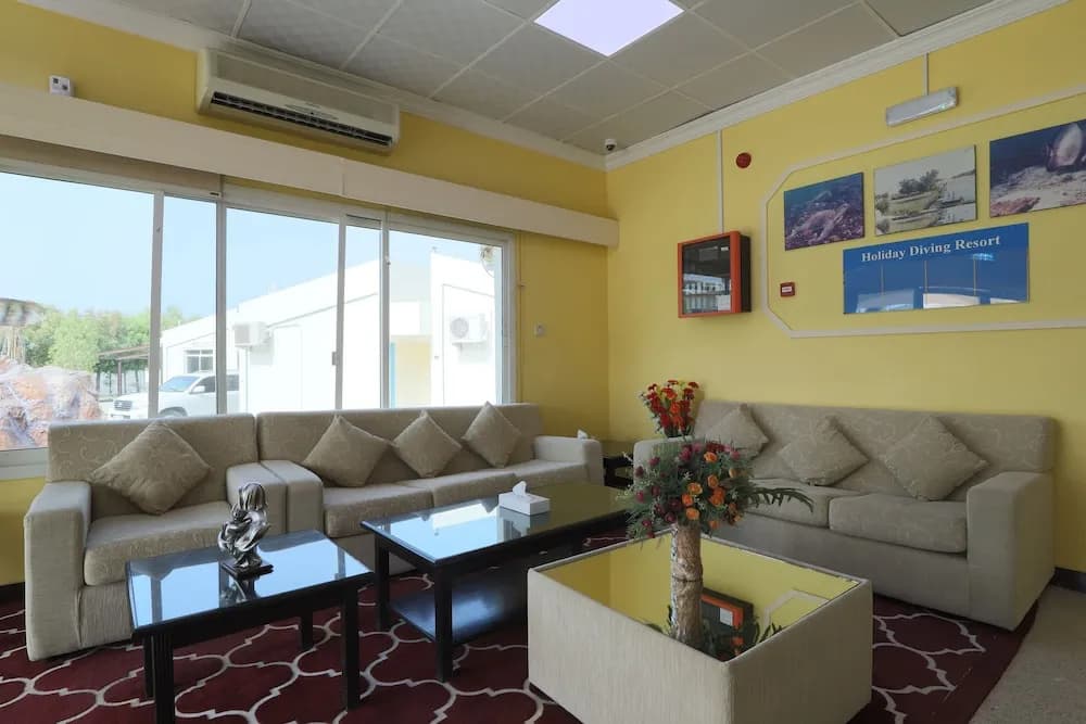 Holiday Beach Resort - photo 2