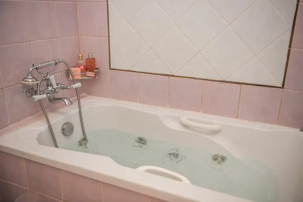 Go Barcelona Guest House - photo 12
