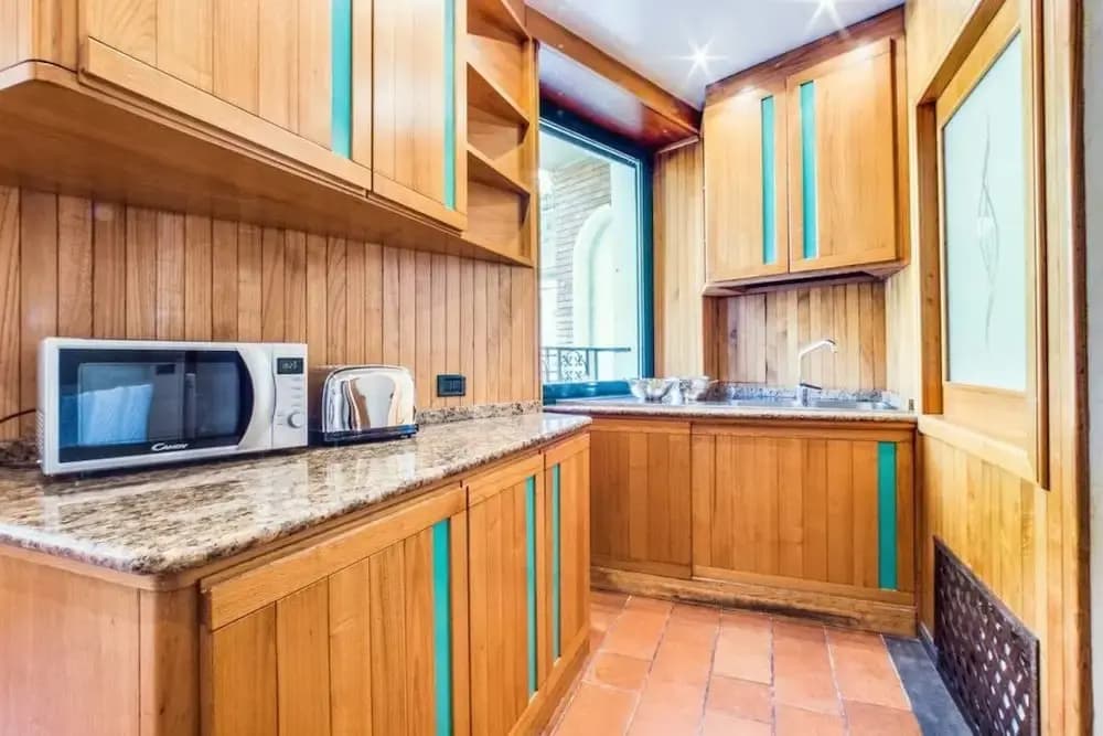 Spacious and Modern 3 bed Flat in Central Location - photo 11