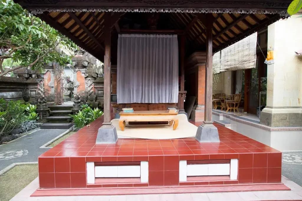 CIK'S Guest House - main photo