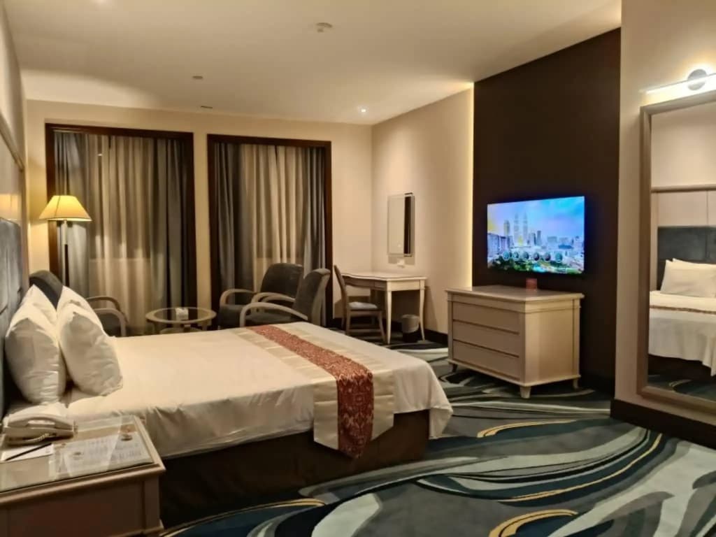 Imperial Hotel - photo 5