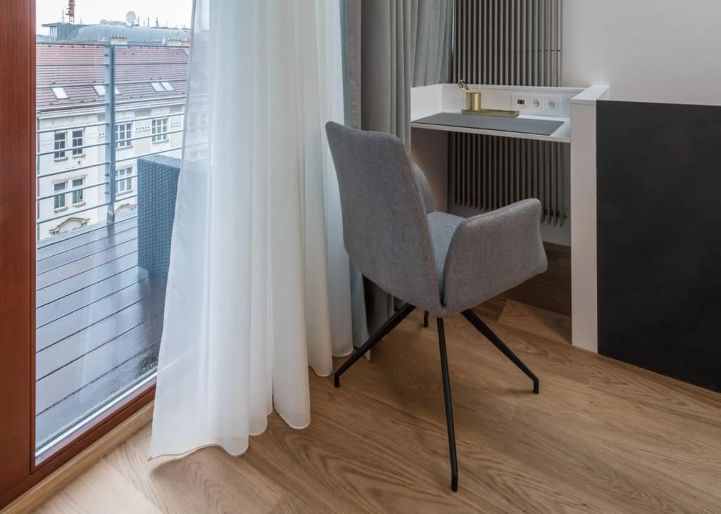 Fully renovated stylish duplex in a convenient location - photo 7