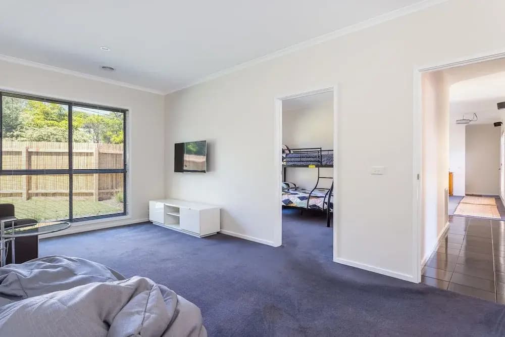 Caxton Beach Hideaway - photo 5