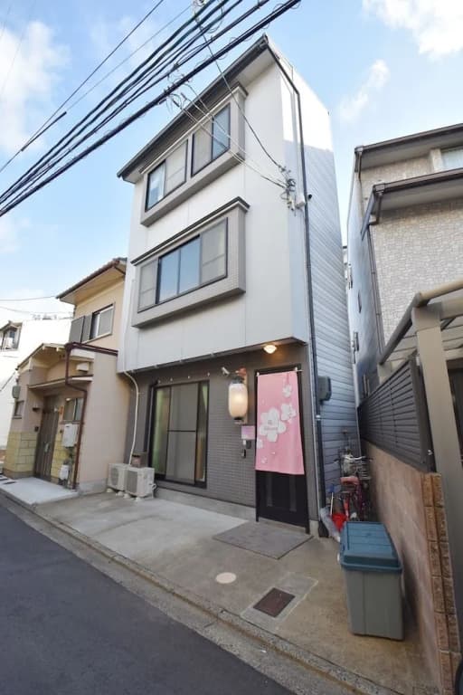Sakura - main photo