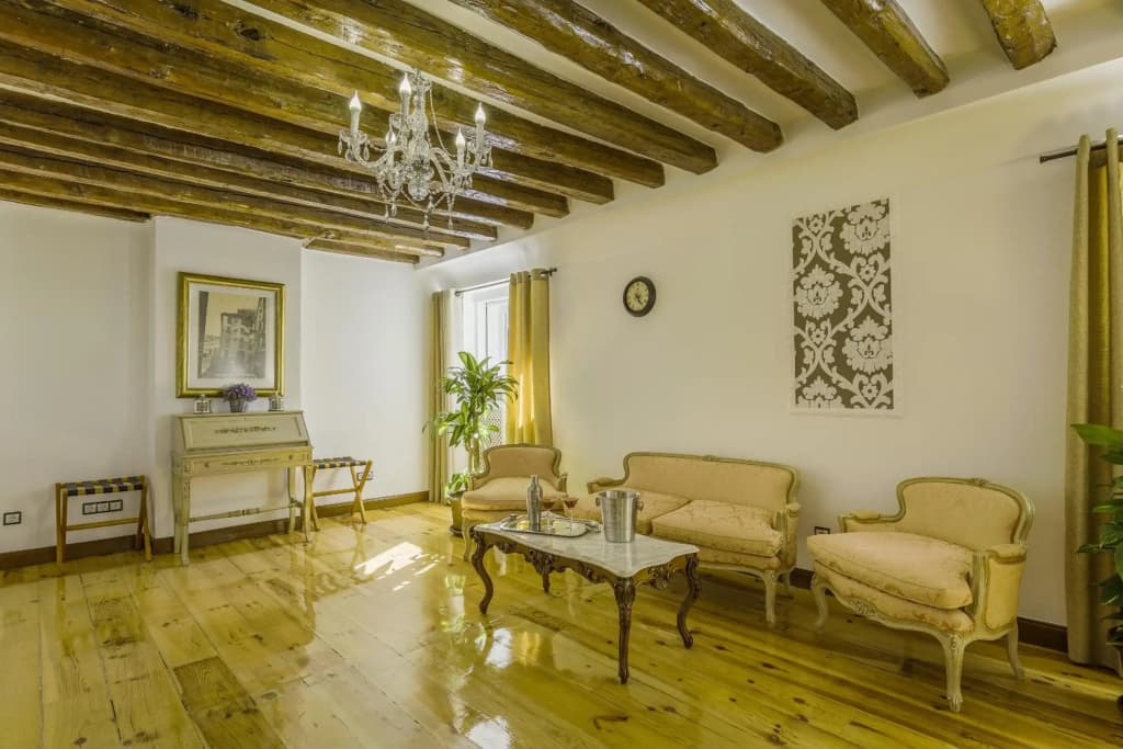 Oriente Palace Apartments - photo 22